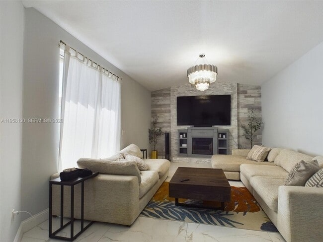 Photo - 212 SW 179th Ave