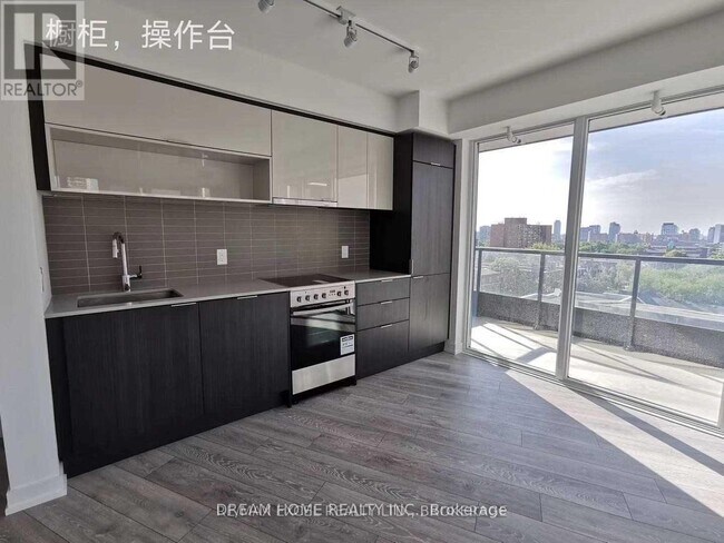 Photo - 159 Wellesley St E Unit 608