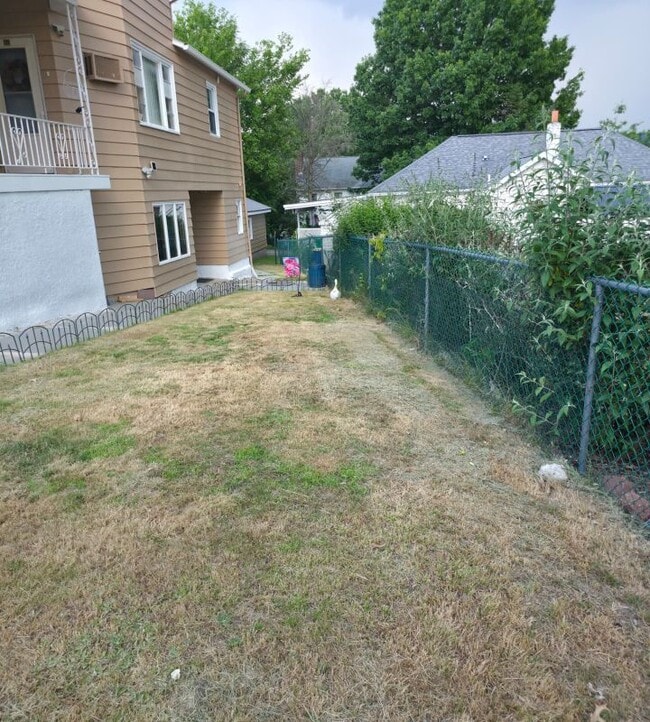 Photo - 161 Johnson St