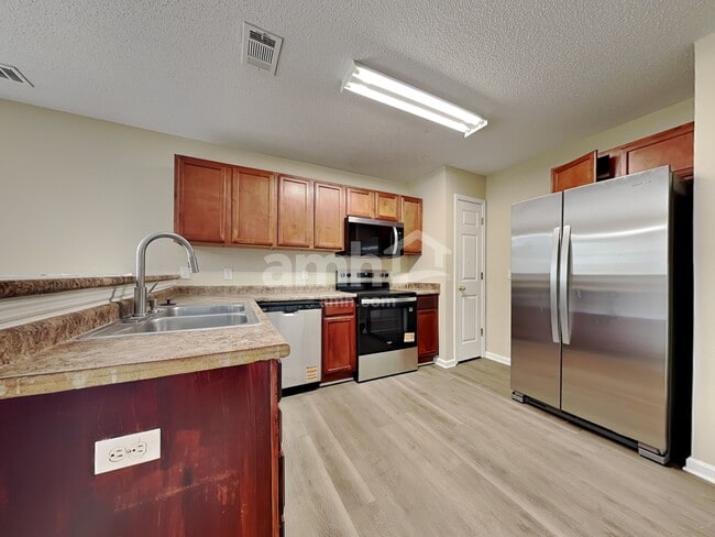 Photo - 15 Beacon Ln