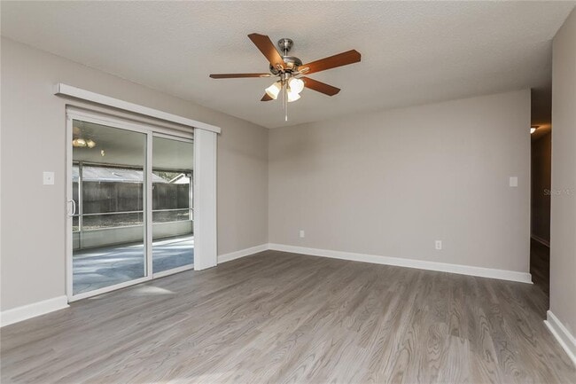 Photo - 3074 Riverbrook Dr