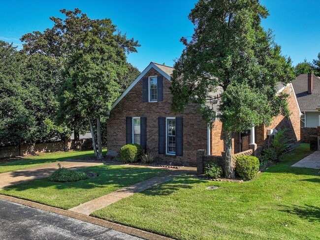 Photo - 1129 W Main St Casa