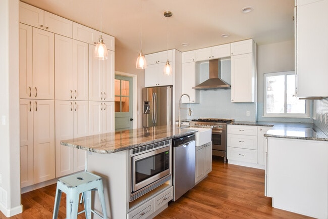 Photo - 6431 Gemfield Dr