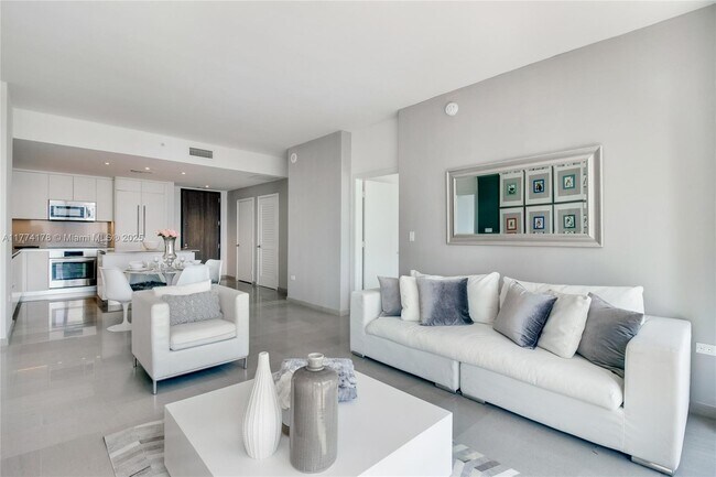 Photo - 88 SW 7th St Condo Unit 1905