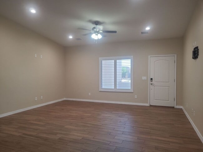 Photo - 1923 E Winter Haven Dr