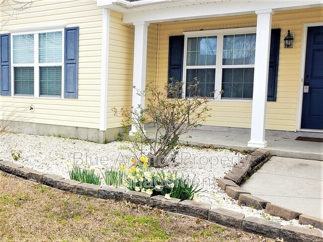 Photo - 324 Rose Bud Ln