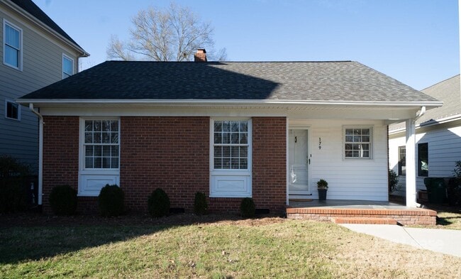 Building Photo - 179 N Canterbury Rd