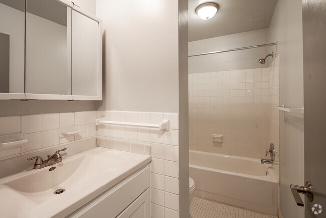 1 BR 1 BA