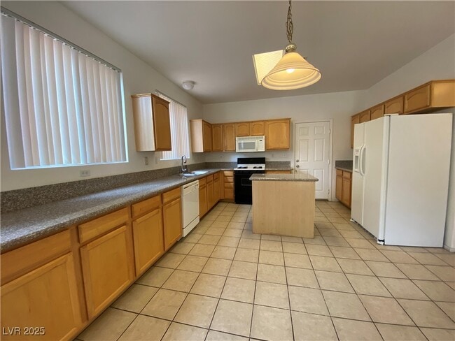 Building Photo - 1317 Woodmore Dr Rental