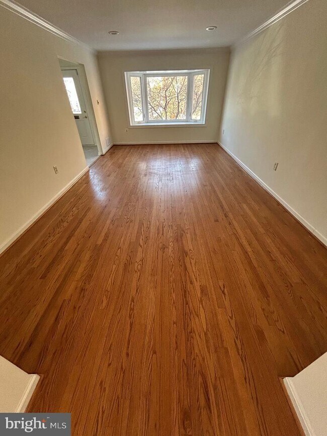 Photo - 3301 Spring Ln