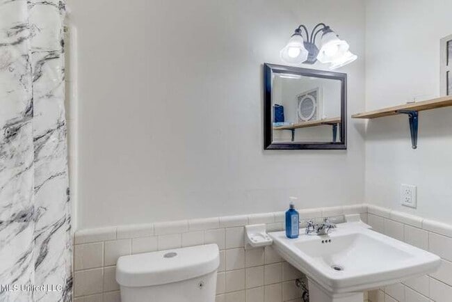 Photo - 15305 Northwood Dr