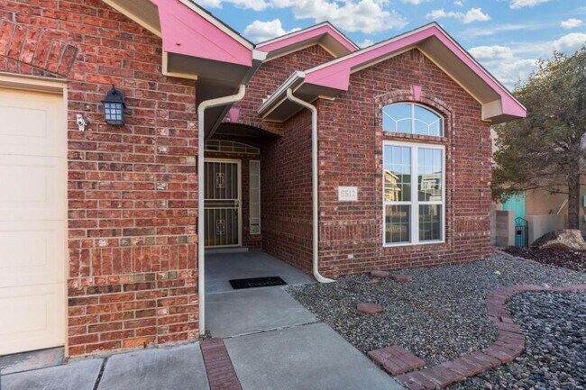 Photo - 9512 Rosas Ave NE