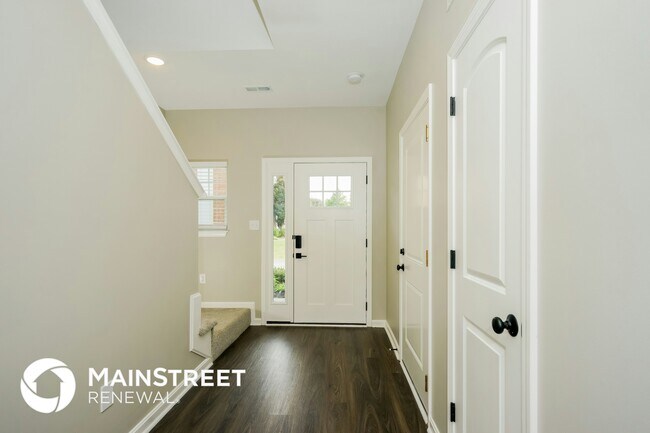 Photo - 2048 Hoosier Way