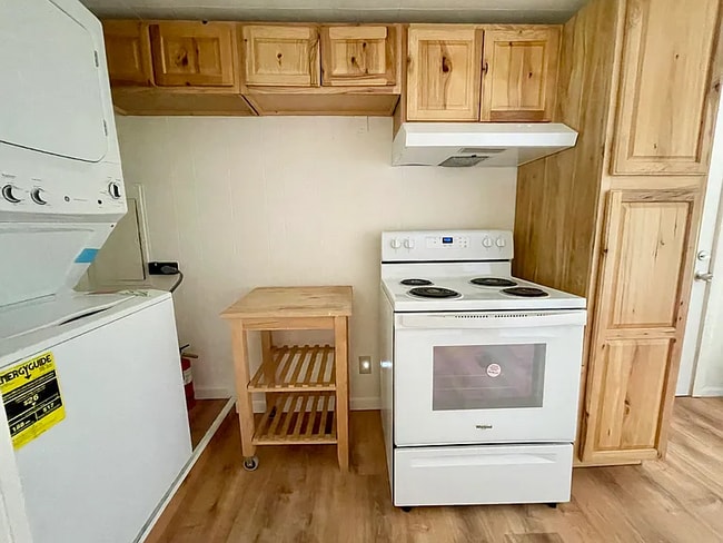 Photo - 180 Circle Dr Unidad a