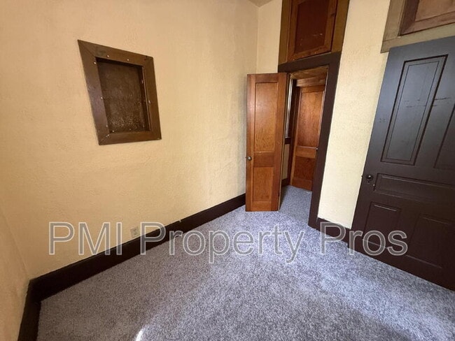 Photo - 2441 Dr. William Finlayson St