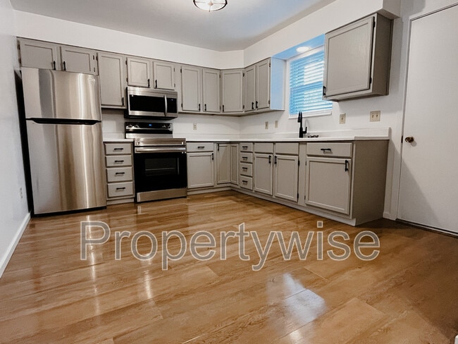 Photo - 770 N Main St Unit 2