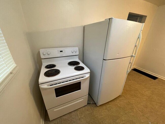 Photo - 246 Basswood Ave