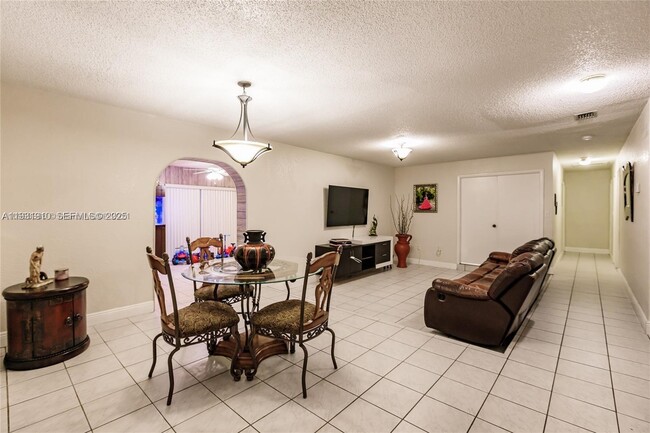 Photo - 10350 SW 167th St