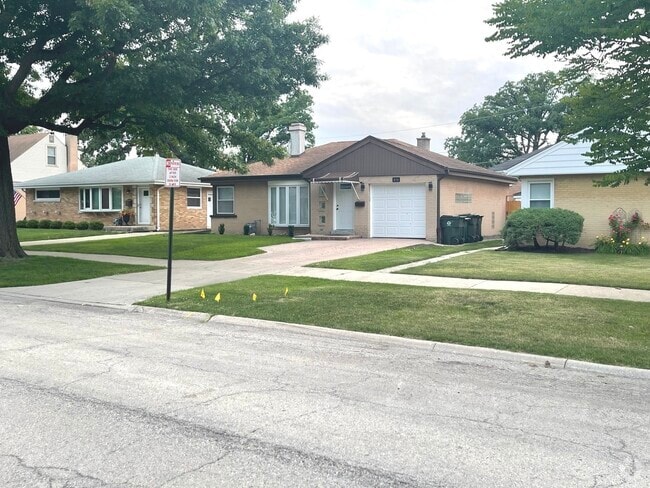 Building Photo - 416 N Redfield Ct Rental