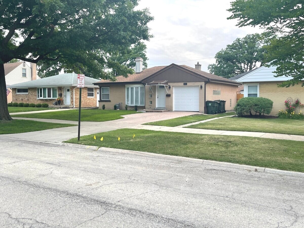 Photo - 416 N Redfield Ct House