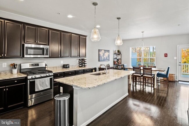 Photo - 7112 Yamhill Wy