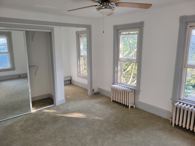 Dormitorio principal_A - 715 Stokes Ave