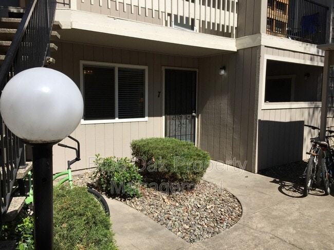 Photo - 1412 N Cherry St