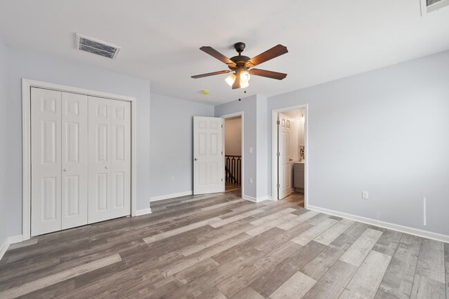 Photo - 305 N Graham St