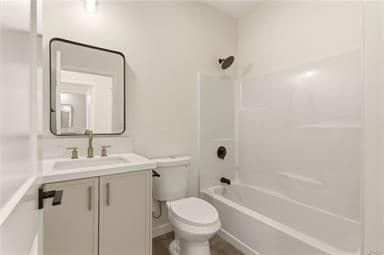 2155 Euclid Ave Unit B