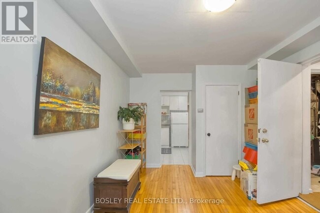 Photo - 144 Evelyn Ave