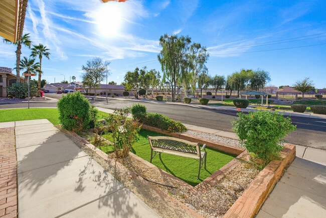 Building Photo - 288 S Jesse St