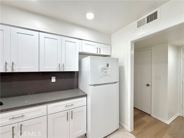 Photo - 28880 Amersfoot Way