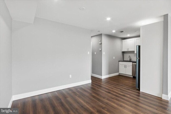 Photo - 296 Greenough St