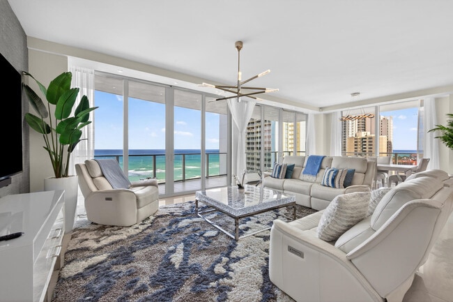 Building Photo - 3100 N Ocean Dr Unit 1805p
