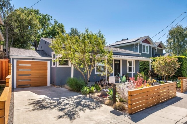 Photo - 2667 San Carlos Ave