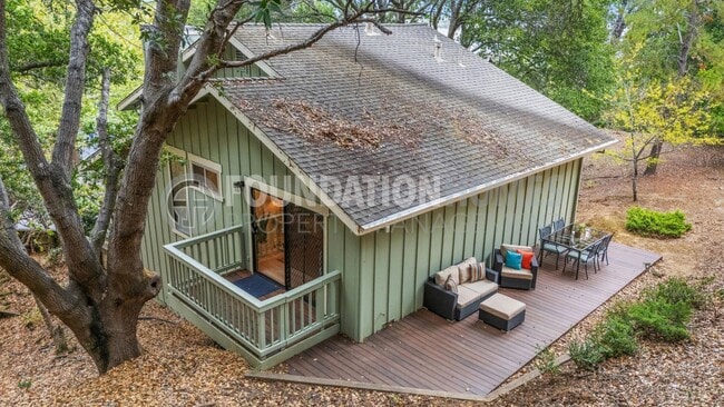 Photo - Tranquil Corte Madera Townhouse! DECK! 2 C...