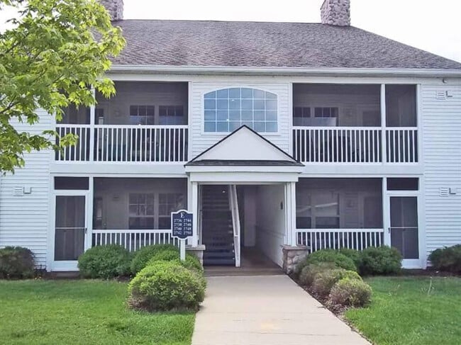 Building Photo - 2736 S Knightsbridge Cir