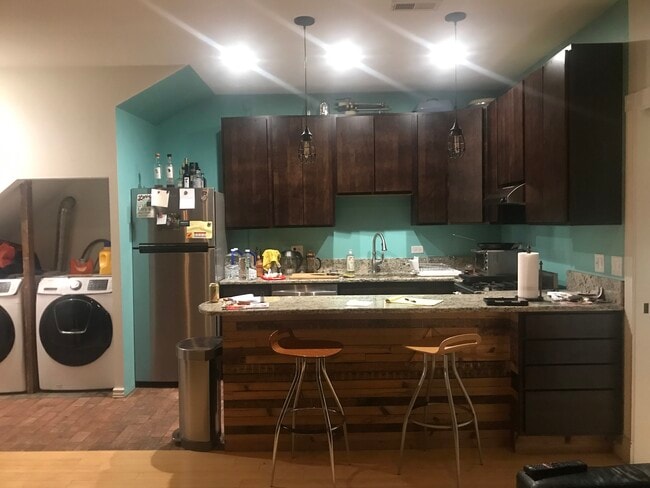 Photo - 2123 S Ashland Ave Unit 2 f