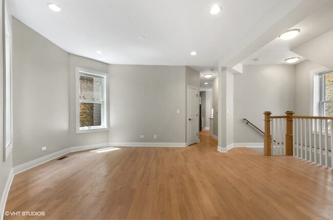 Photo - 5816 N Ridge Ave Unit 1F