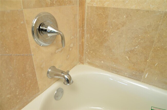 Photo - 2935 NE 163rd St Unit 5U