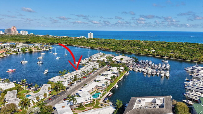 Building Photo - 2727 Yacht Club Blvd Unit 2b Rental