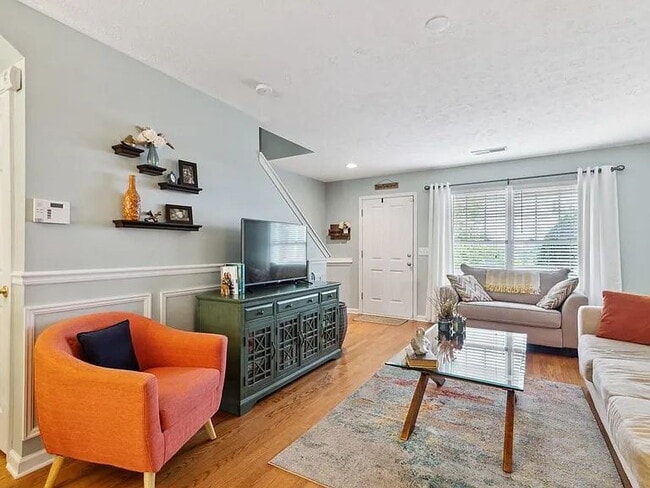 Photo - Move-In Ready Townhouse in Prime Location ...