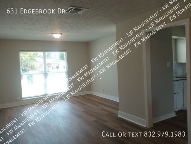 Photo - 631 Edgebrook Dr