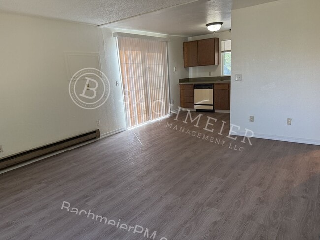 Building Photo - 912 SE Hailey Ave Unit 912 SE Hailey Ave