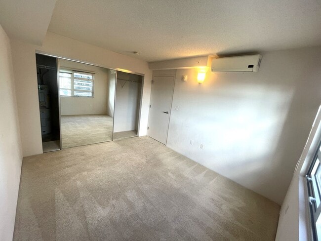Photo - 1 Bed 1 Bath 1 Parking in 801 South! Water & Sewer included! Unidad 2203
