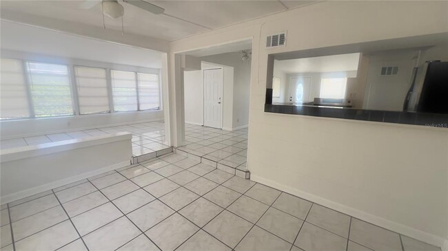 Photo - 110 14th Ave SW