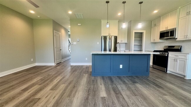 Photo - 700 Ebenezer Ln