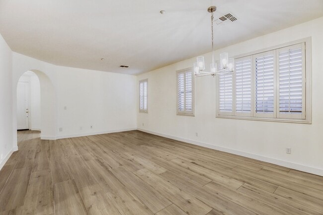 Photo - 16844 N 98th Pl