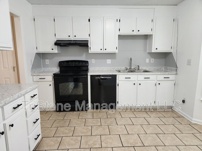 Photo - 501 Mary Charlotte Dr