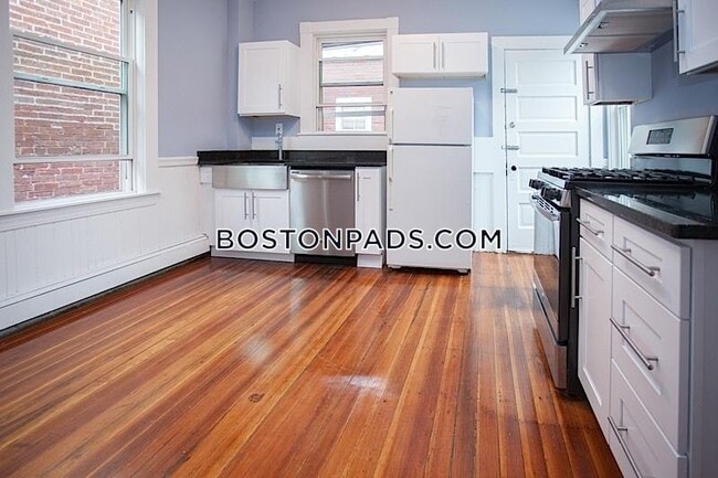 Photo - 202 Harvard St Unit 200-3